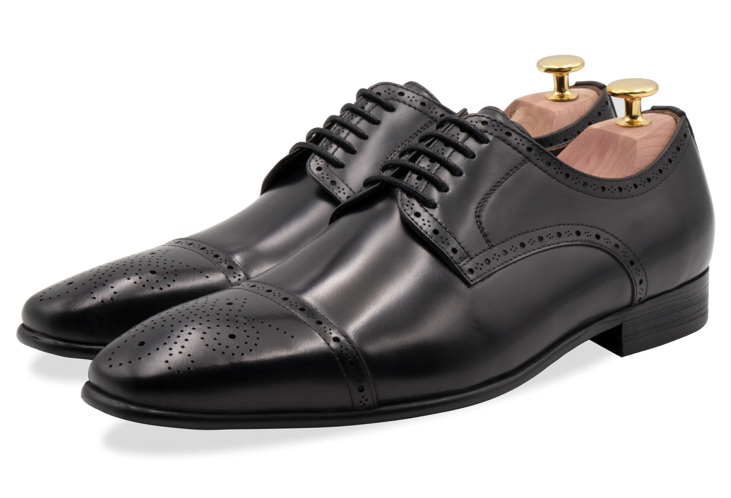 Olivos Medallion Black Derby Leather Shoes