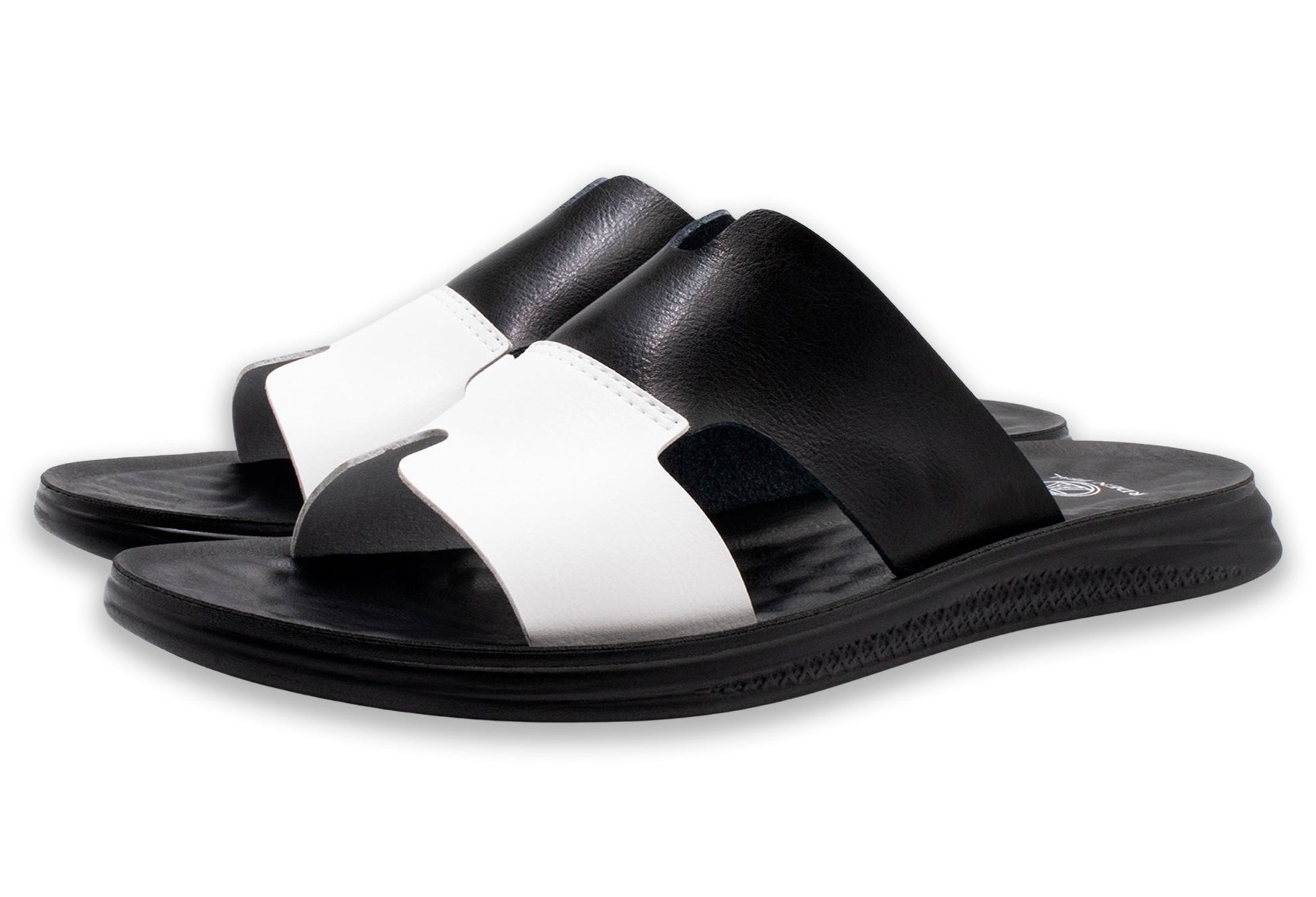 Chajari White Black Sandals
