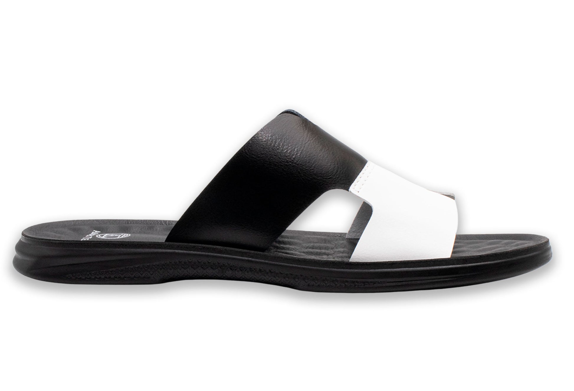 Chajari White Black Sandals