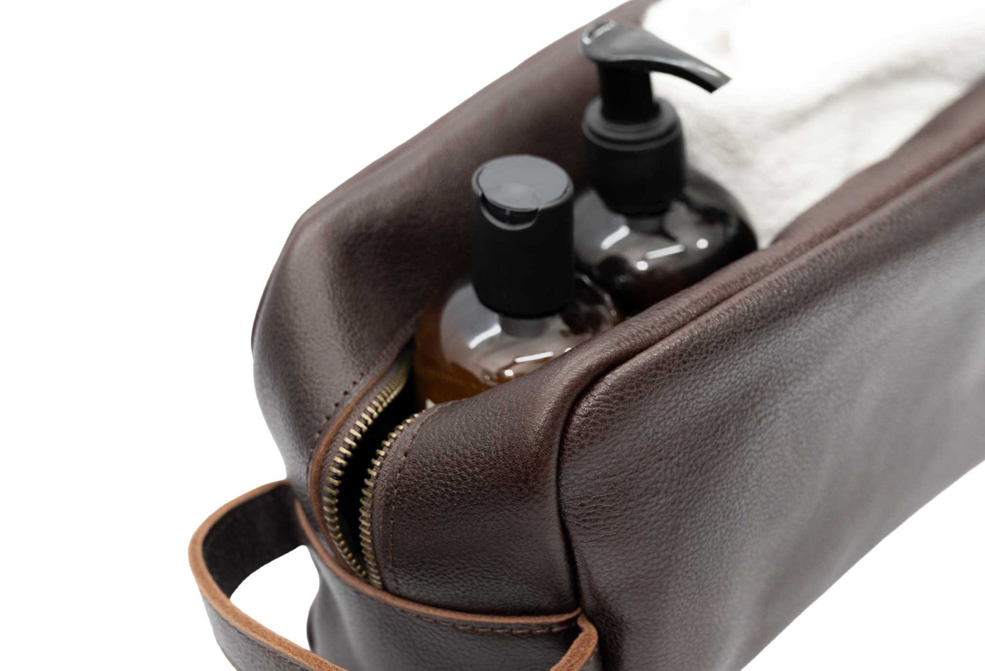 Raquira Walnut Leather Toiletry Bag