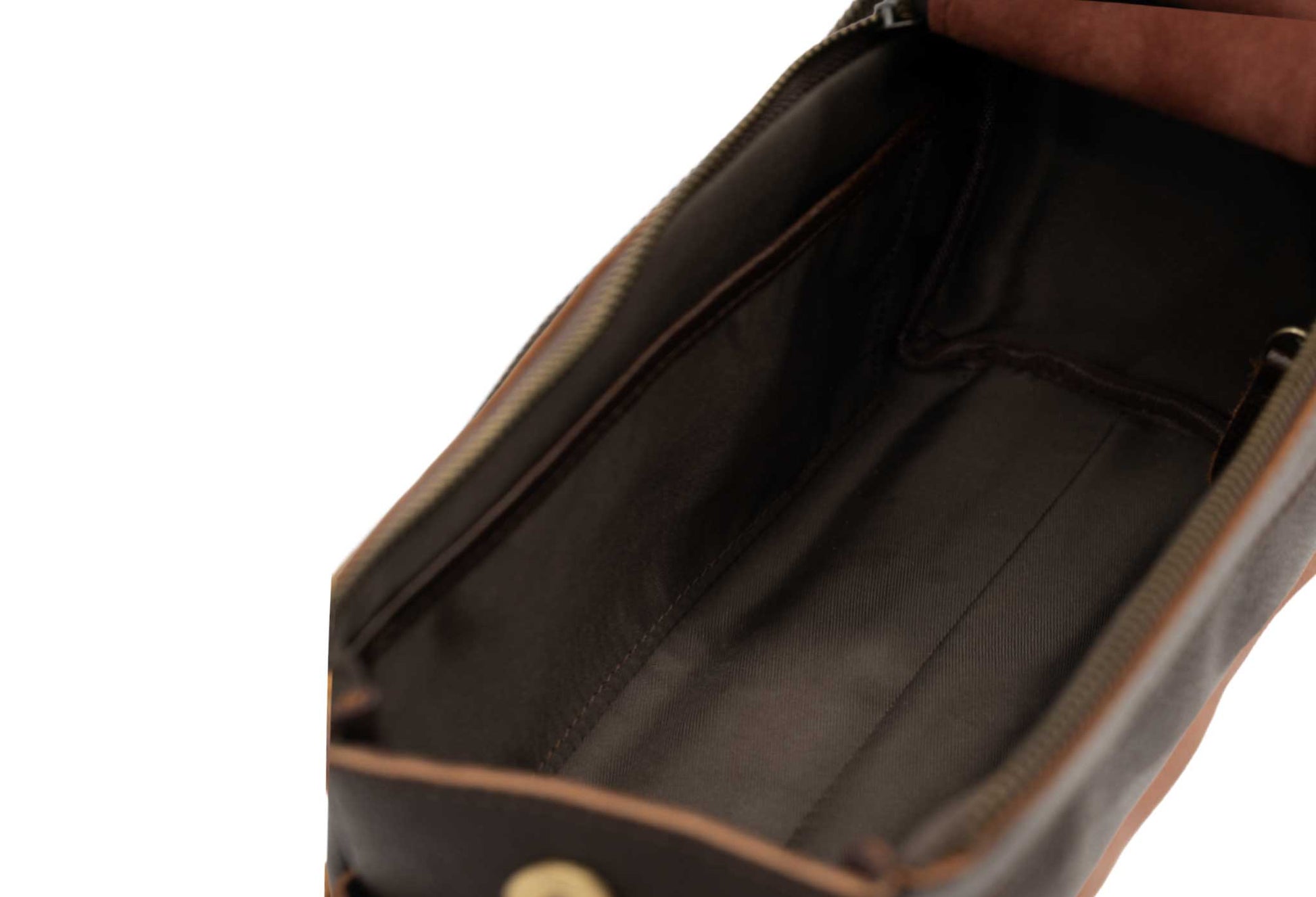 Esterla Walnut Leather Toiletry Bag