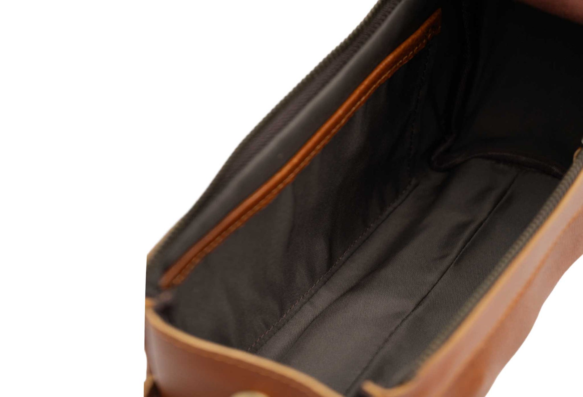 Esterla Chestnut Leather Toiletry Bag