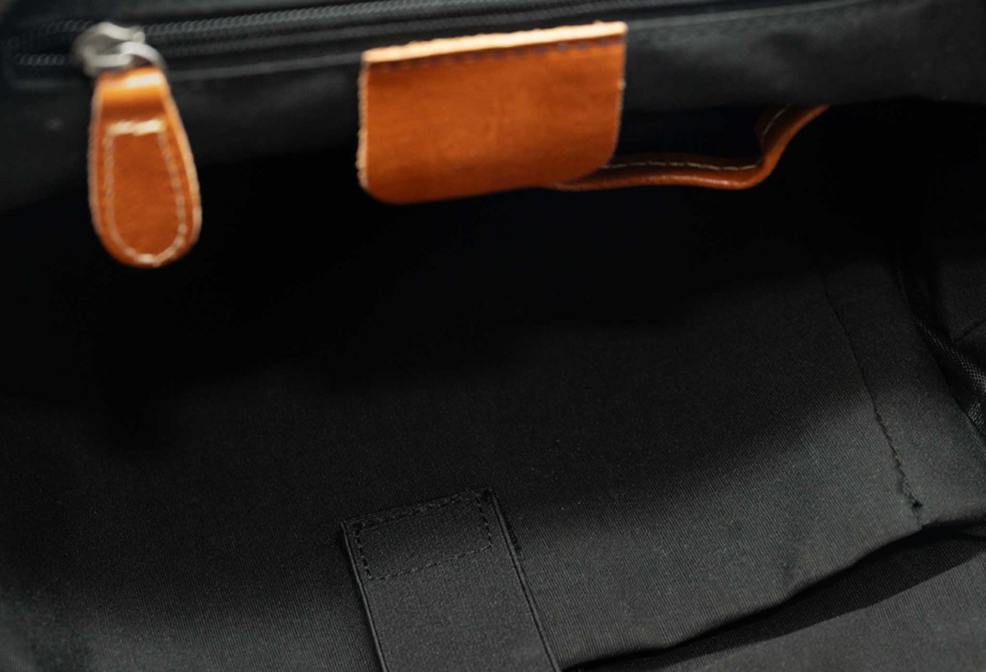 Viento Black Leather Backpack