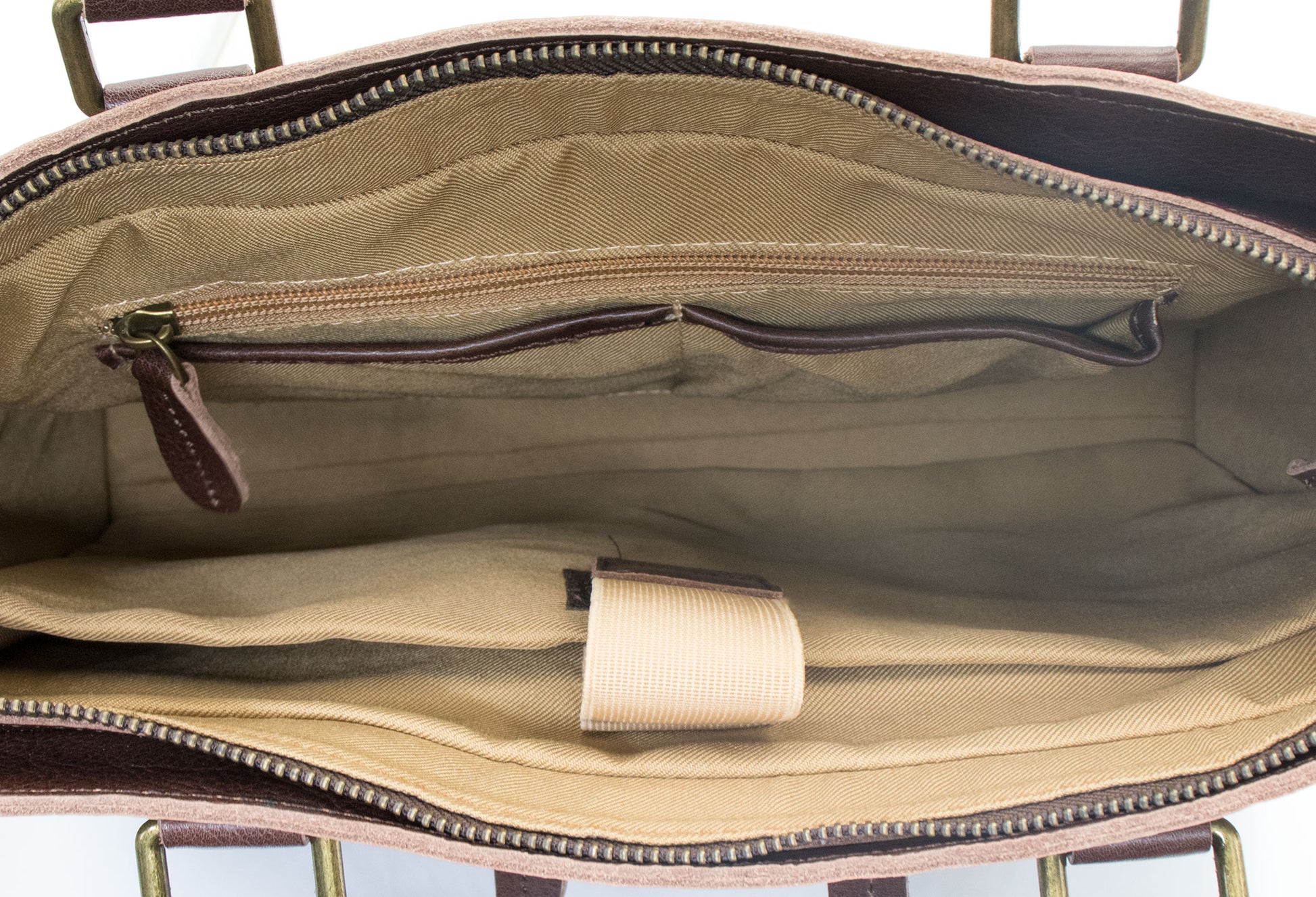 Piedras Walnut Leather Messenger Bag